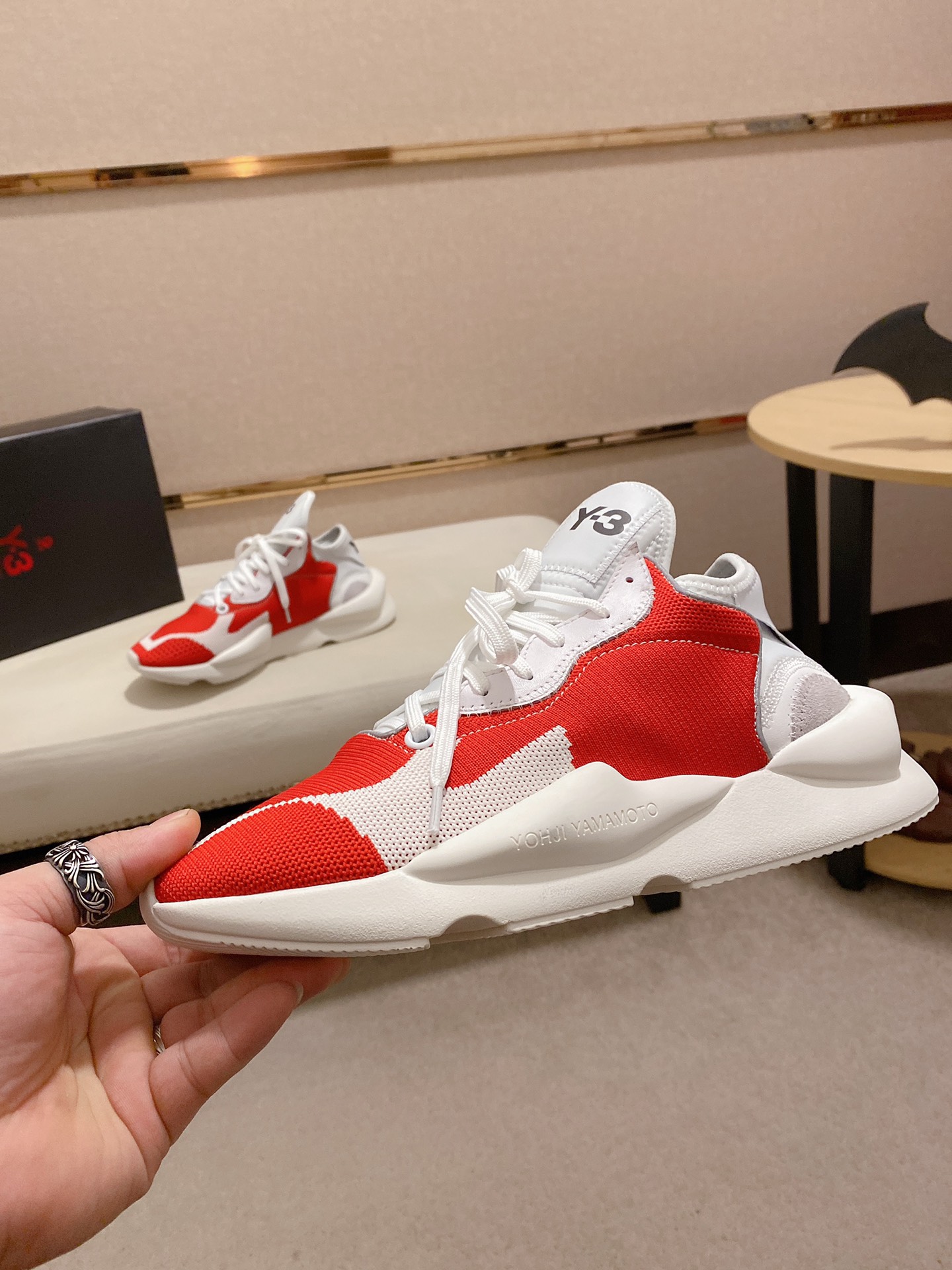 Y-3 Kaiwa Lace-Up Sneakers 10 - vstockx