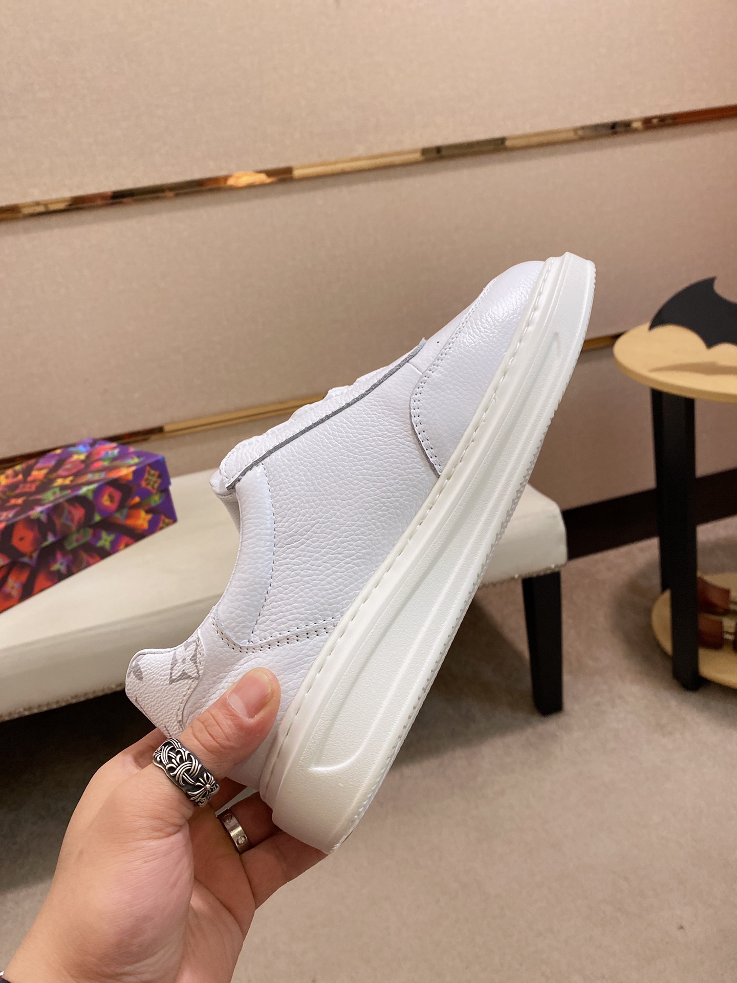 Louis Vuitton Low Top sneaker 110 - vstockx