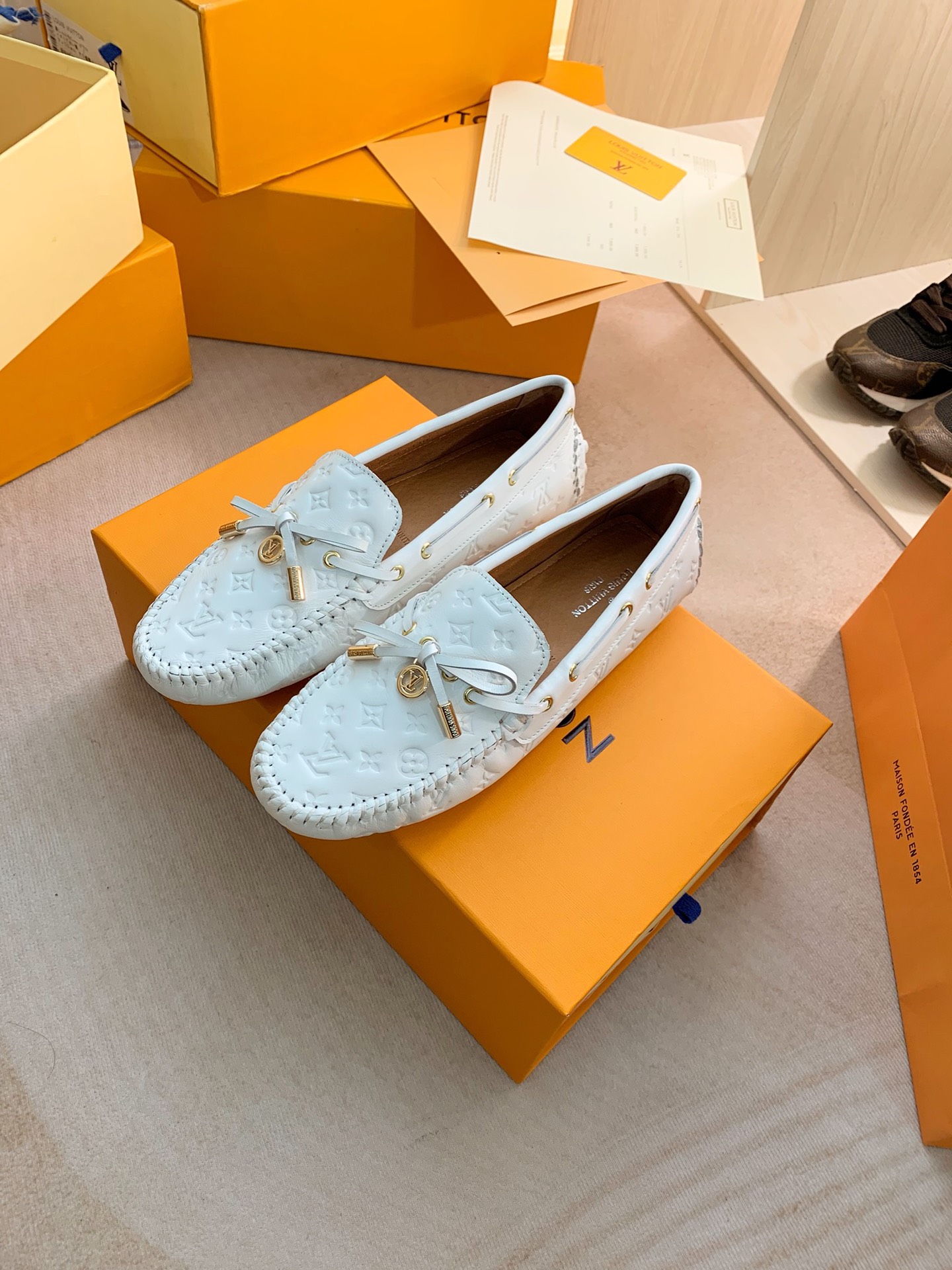 Louis Vuitton GLORIA FLAT LOAFERS WOMEN 11 - vstockx