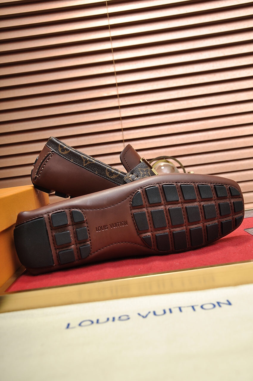 Louis Vuitton Leather Boots 7 - vstockx