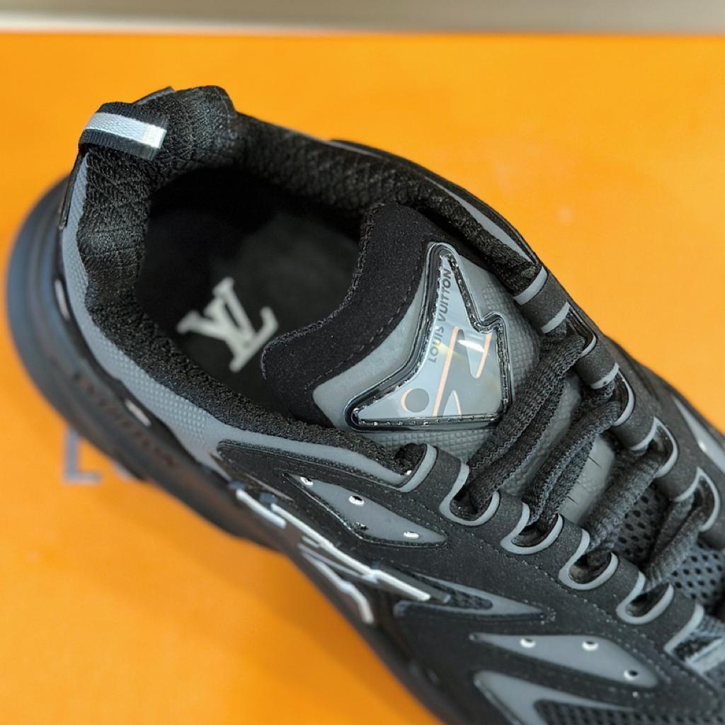 Louis Vuitton Runner Tatic Black - vstockx