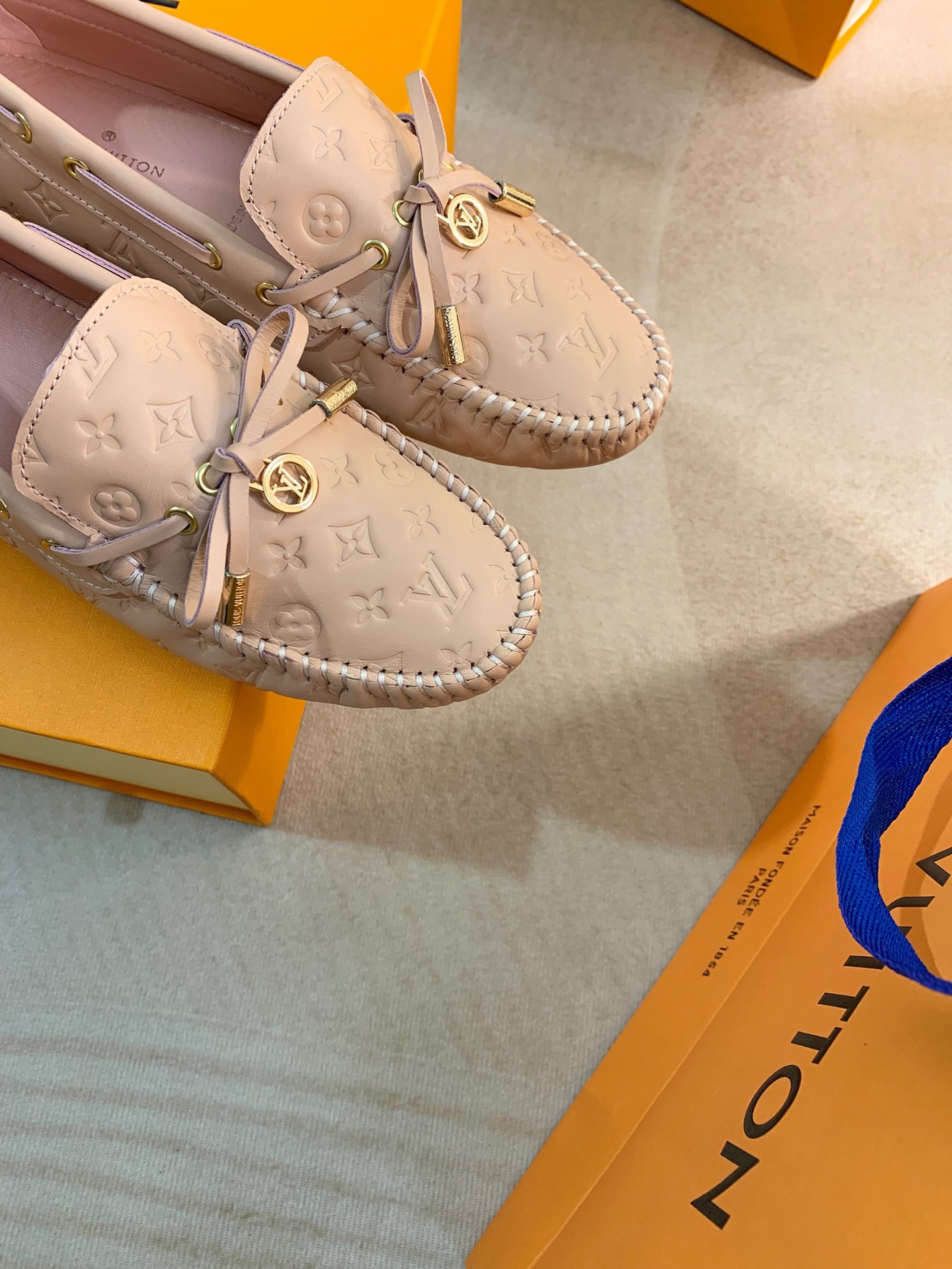 Louis Vuitton GLORIA FLAT LOAFERS WOMEN 11 - vstockx