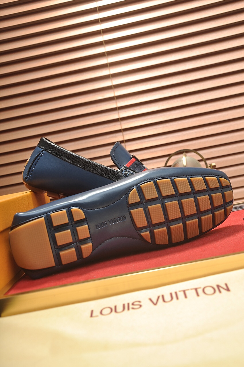 Louis Vuitton Leather Boots 30 - vstockx