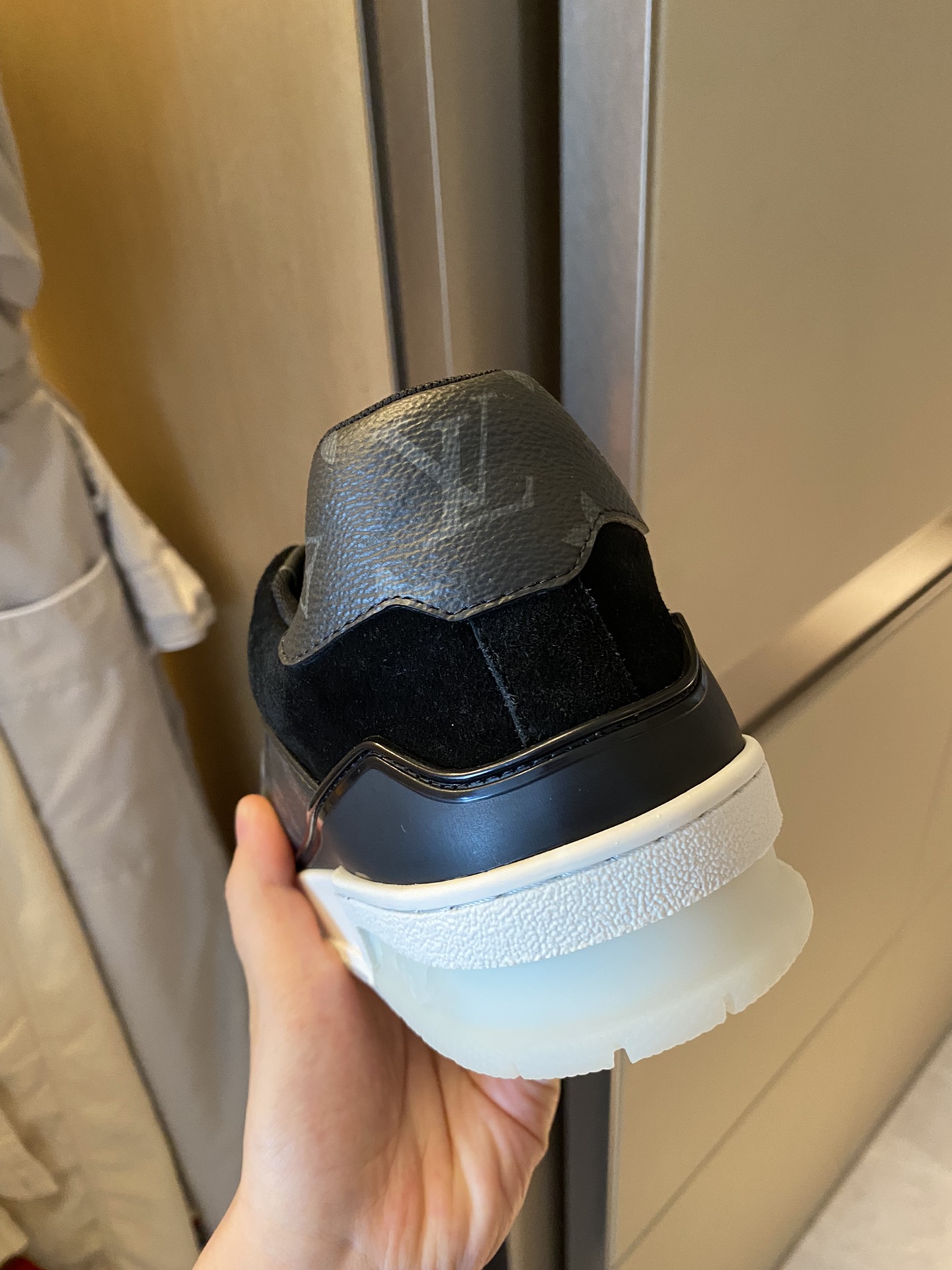 Louis Vuitton LV TRAINERS SNEAKER 9 - vstockx