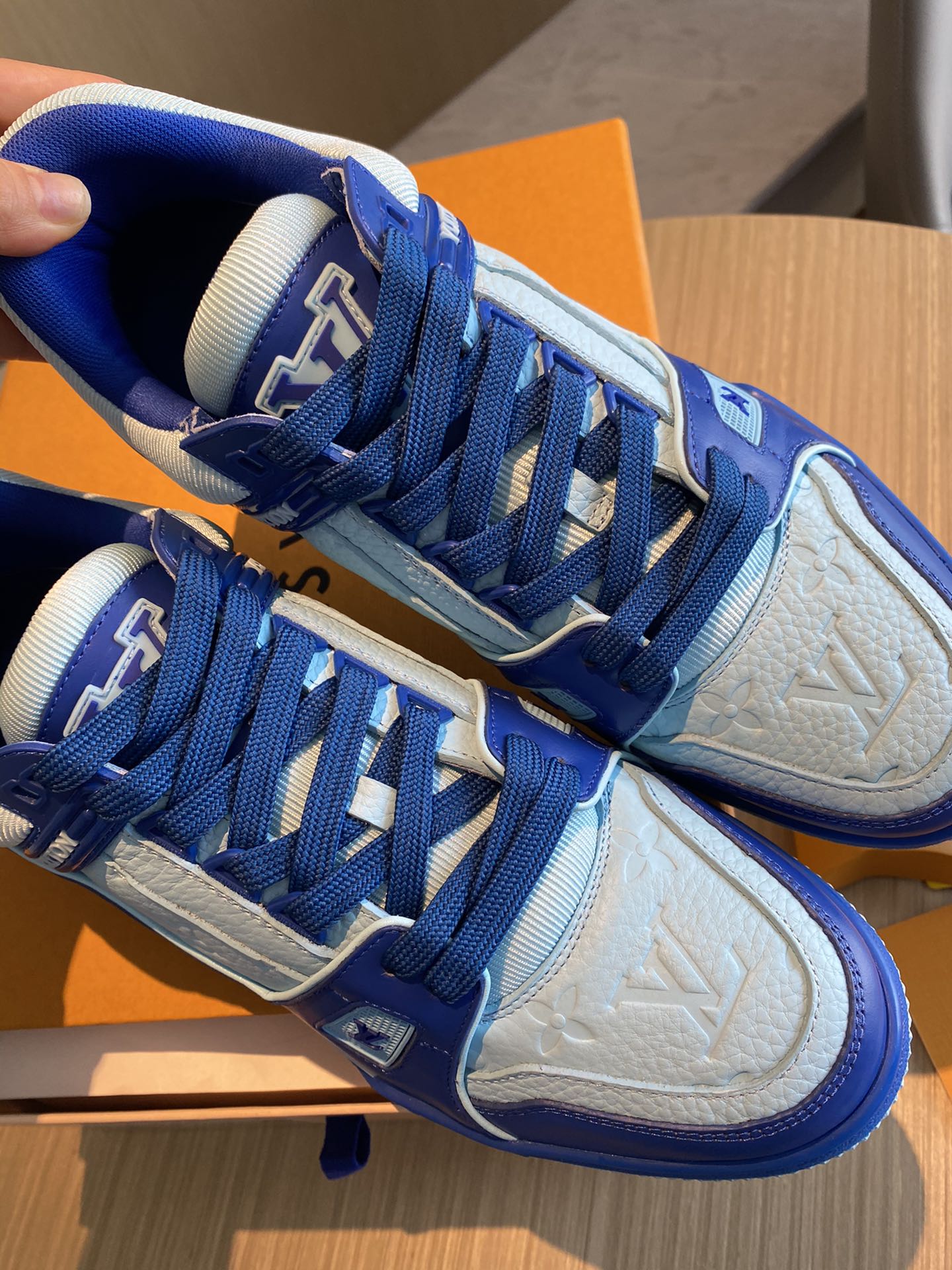 Louis Vuitton LV TRAINERS SNEAKER 9 - vstockx