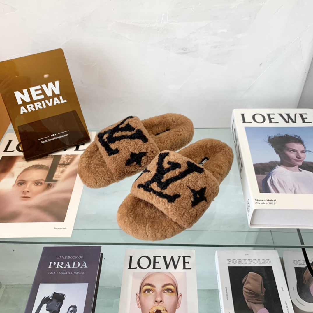 Louis Vuitton GLORIA FLAT LOAFERS WOMEN 12 - vstockx