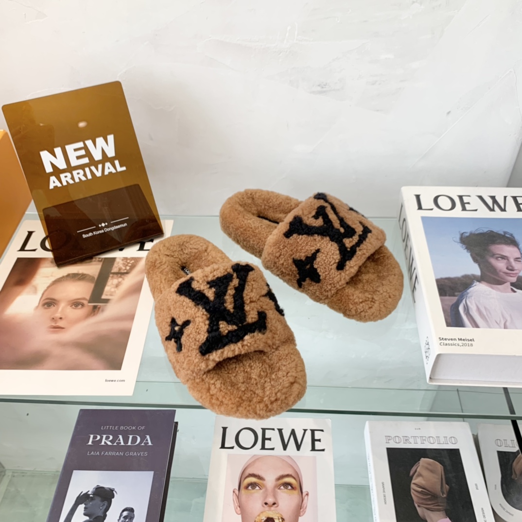 Louis Vuitton GLORIA FLAT LOAFERS WOMEN 12 - vstockx