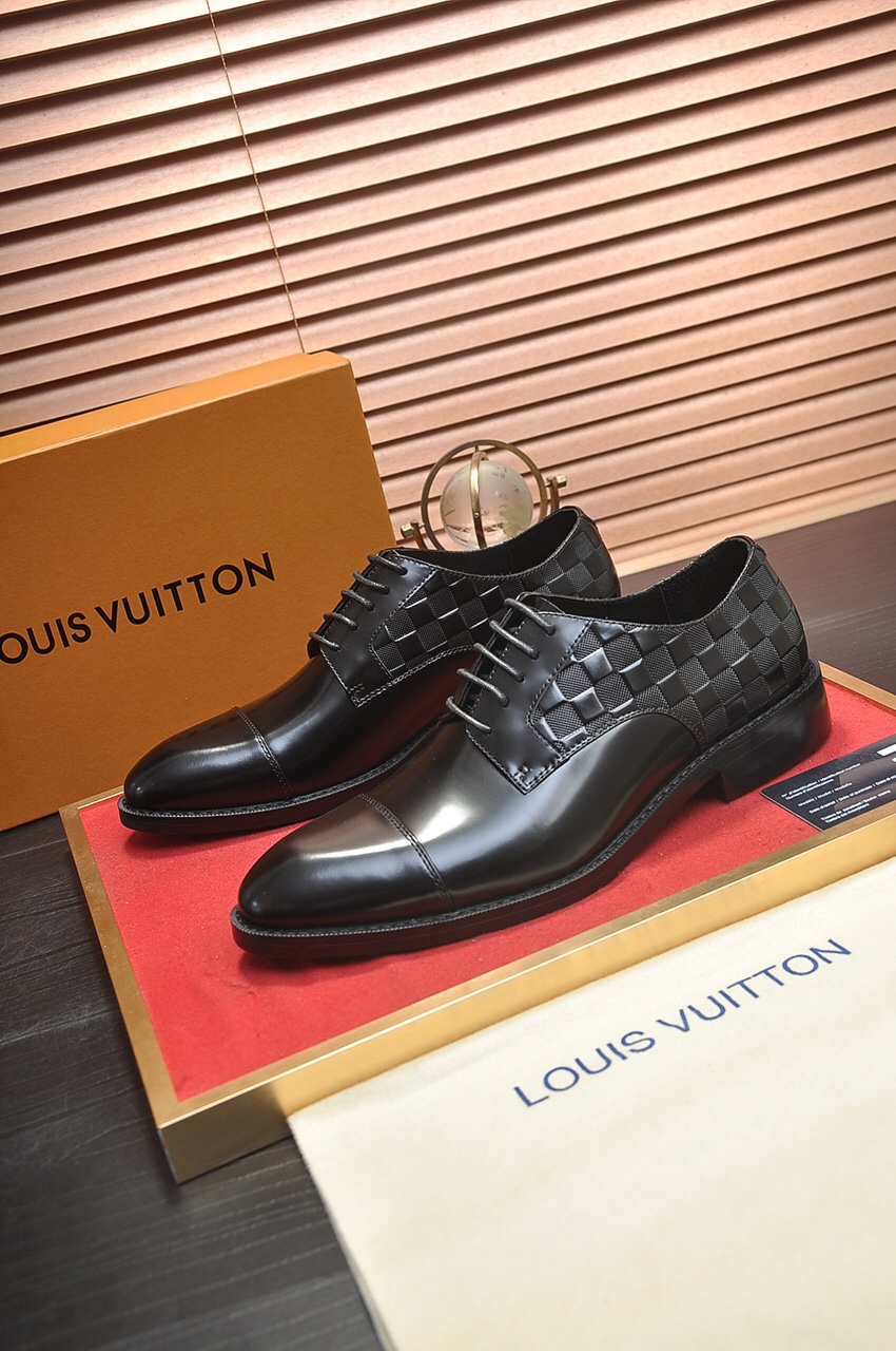 Louis Vuitton Leather Boots 45 - vstockx