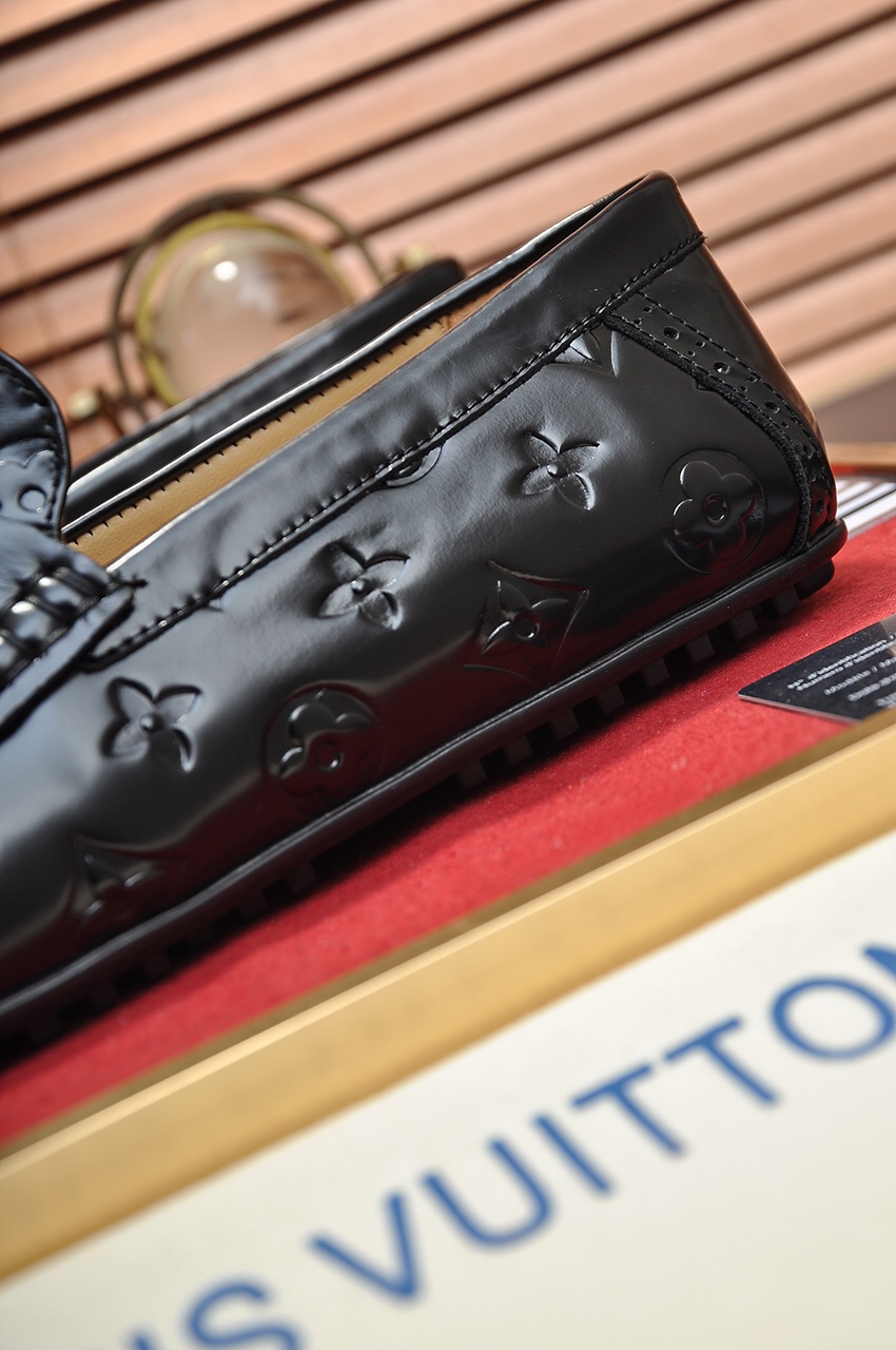 Louis Vuitton Leather Boots 53 - vstockx