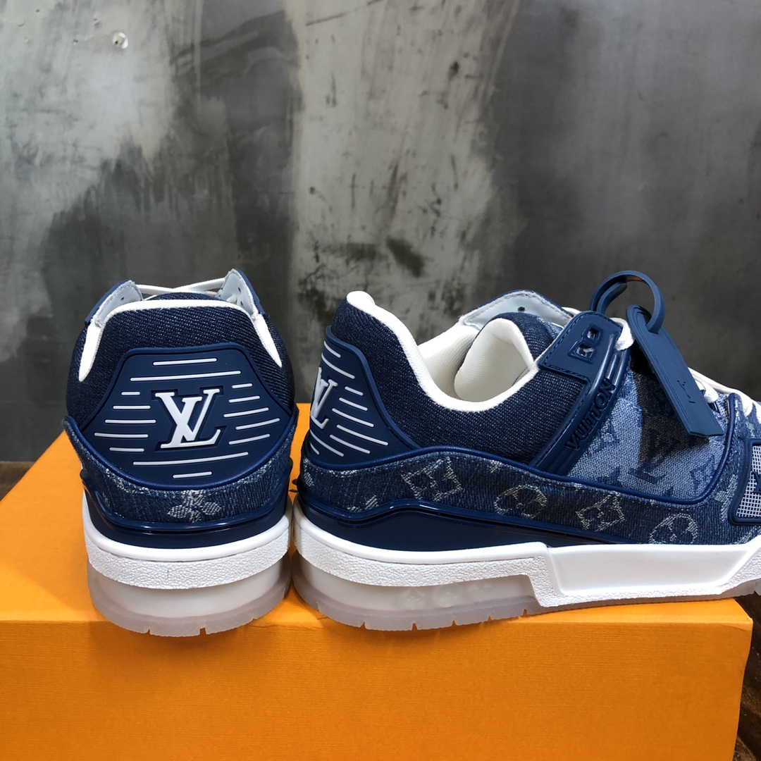 Louis Vuitton Trainer Sneakers 67 - vstockx