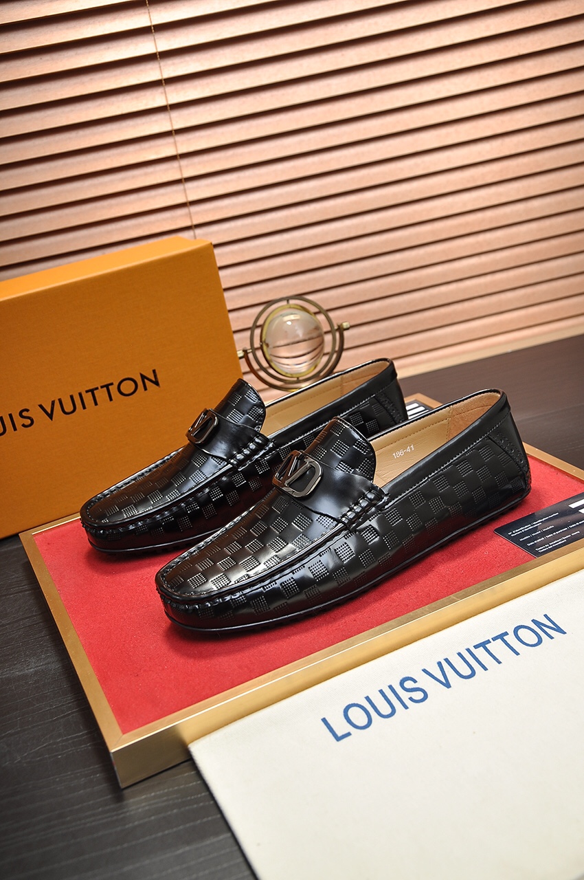 Louis Vuitton Leather Boots 50 - vstockx