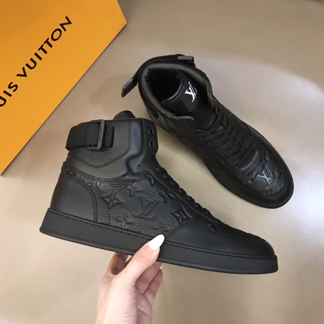 Louis Vuitton Rivoli sneaker 27 - vstockx