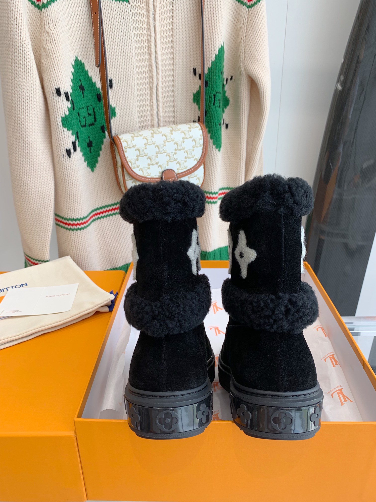 Louis Vuitton SNOWDROP FLAT ANKLE BOOTS WOMEN 13 - vstockx