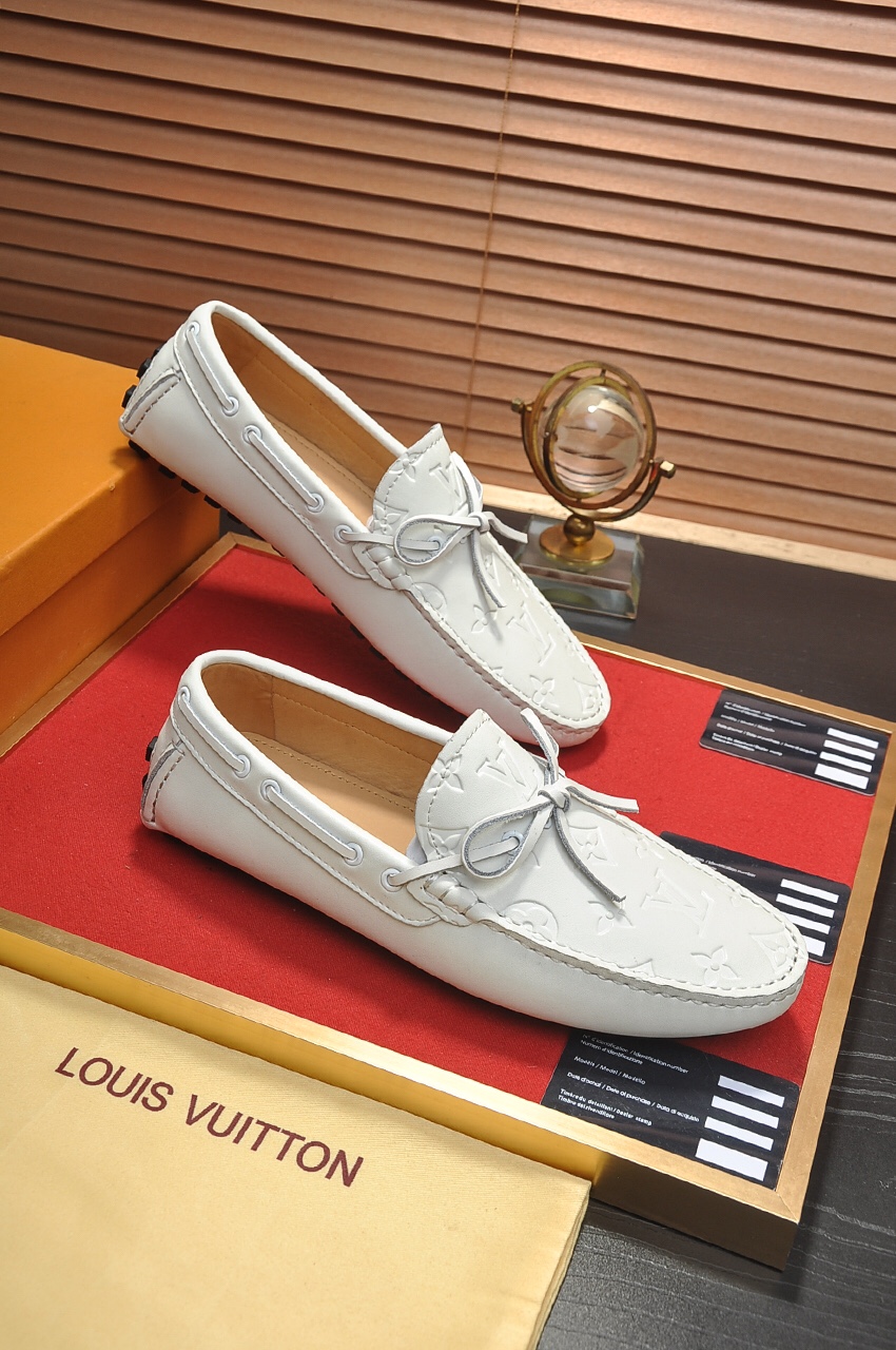 Louis Vuitton Leather Boots 20 - vstockx