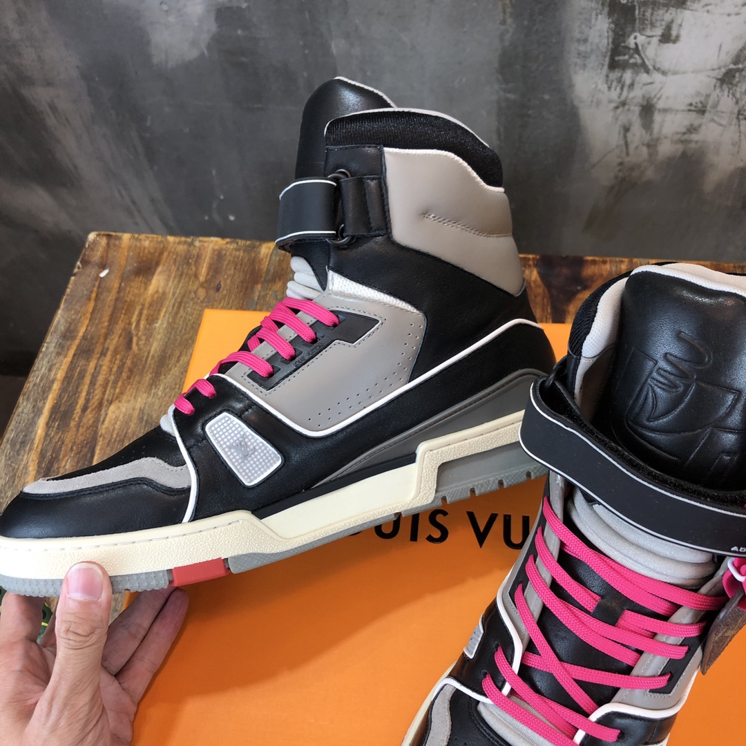Louis Vuitton Trainer Sneakers 17 - vstockx