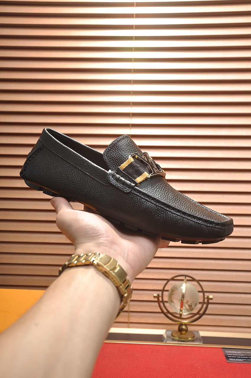 Louis Vuitton Leather Boots 27 - vstockx