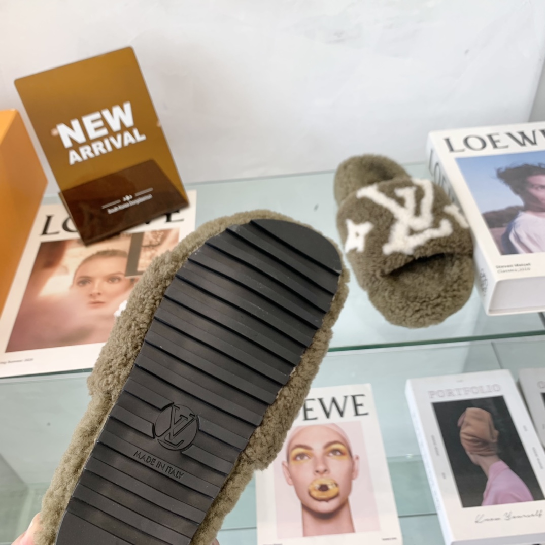 Louis Vuitton GLORIA FLAT LOAFERS WOMEN 12 - vstockx