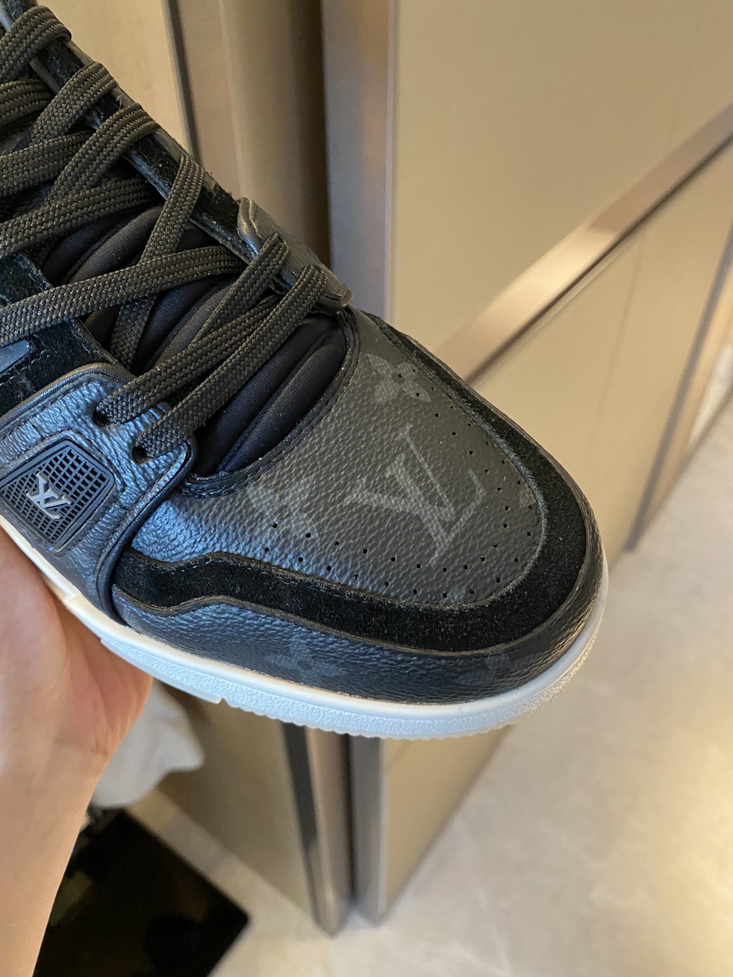 Louis Vuitton LV TRAINERS SNEAKER 9 - vstockx