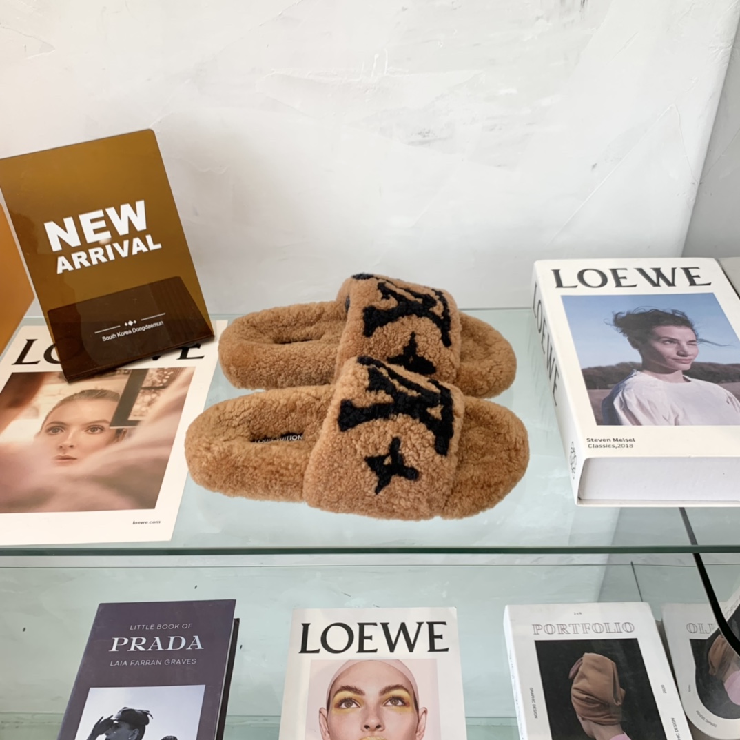 Louis Vuitton GLORIA FLAT LOAFERS WOMEN 12 - vstockx