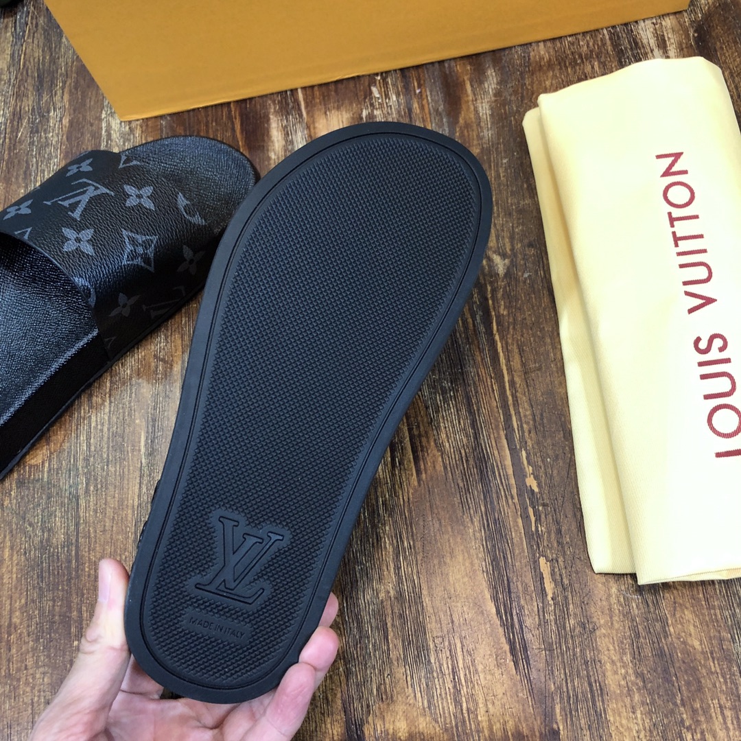 Louis Vuitton Slipper 143 - vstockx