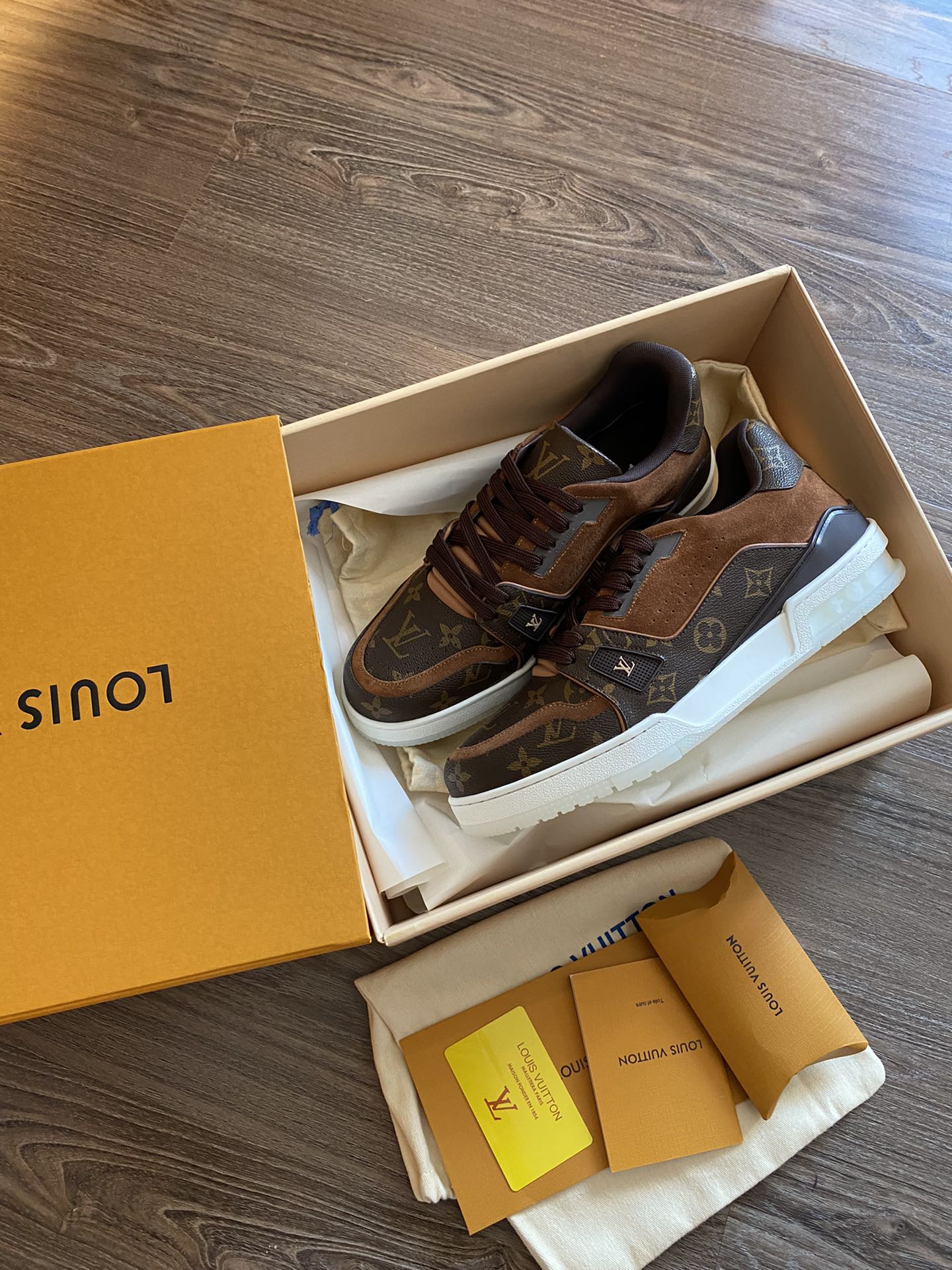 Louis Vuitton LV TRAINERS SNEAKER 9 - vstockx