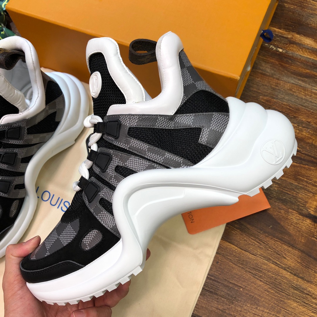 Louis Vuitton Archlight 18 - vstockx