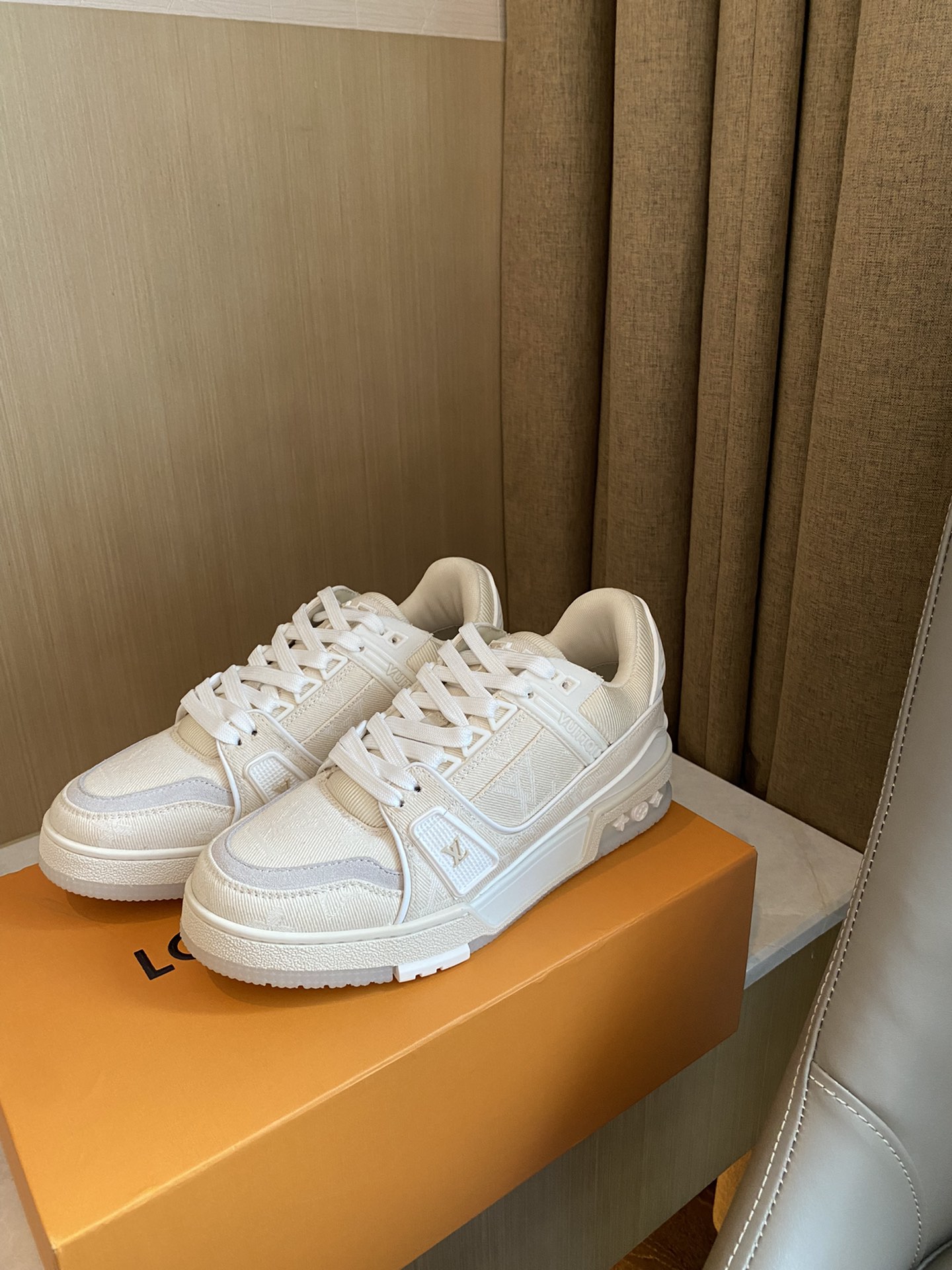 Louis Vuitton LV TRAINERS SNEAKER 9 - vstockx