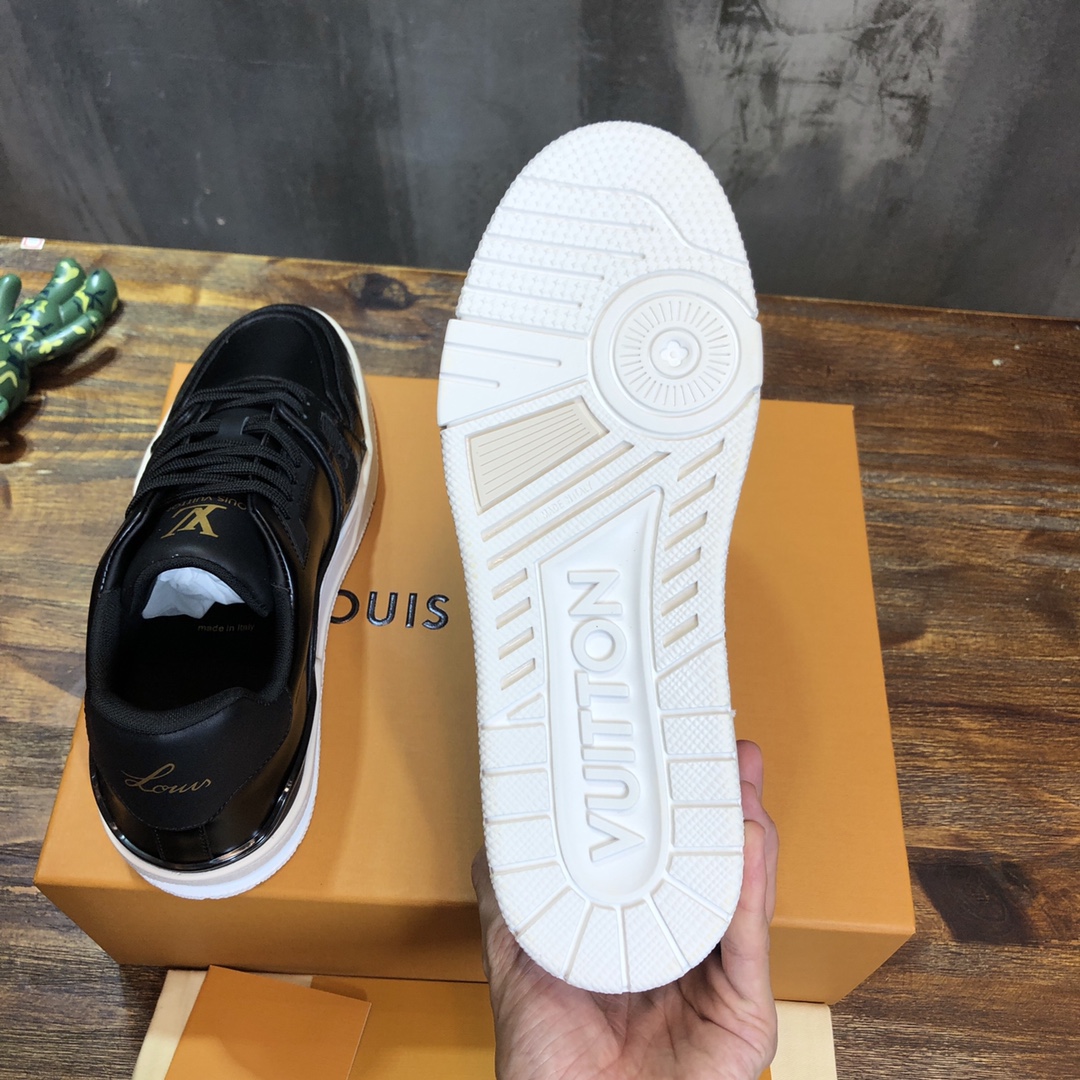 Louis Vuitton Trainer Sneakers 49 - vstockx