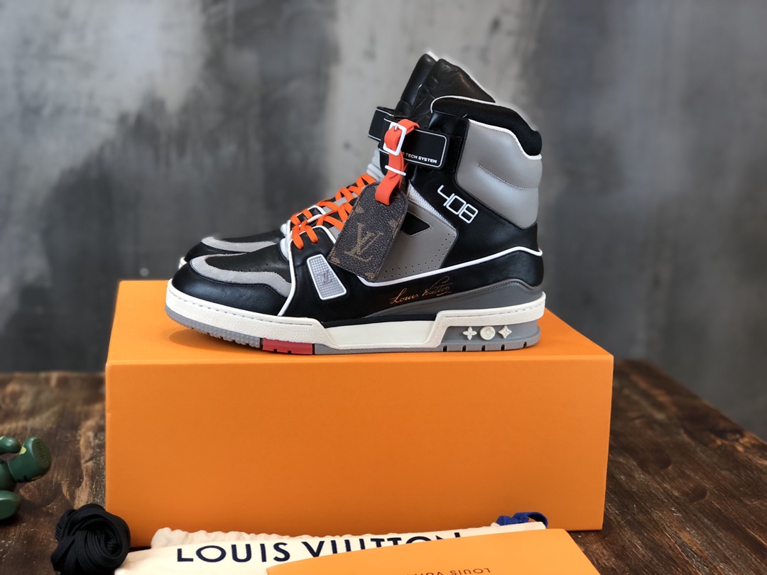 Louis Vuitton Trainer Sneakers 20 - vstockx