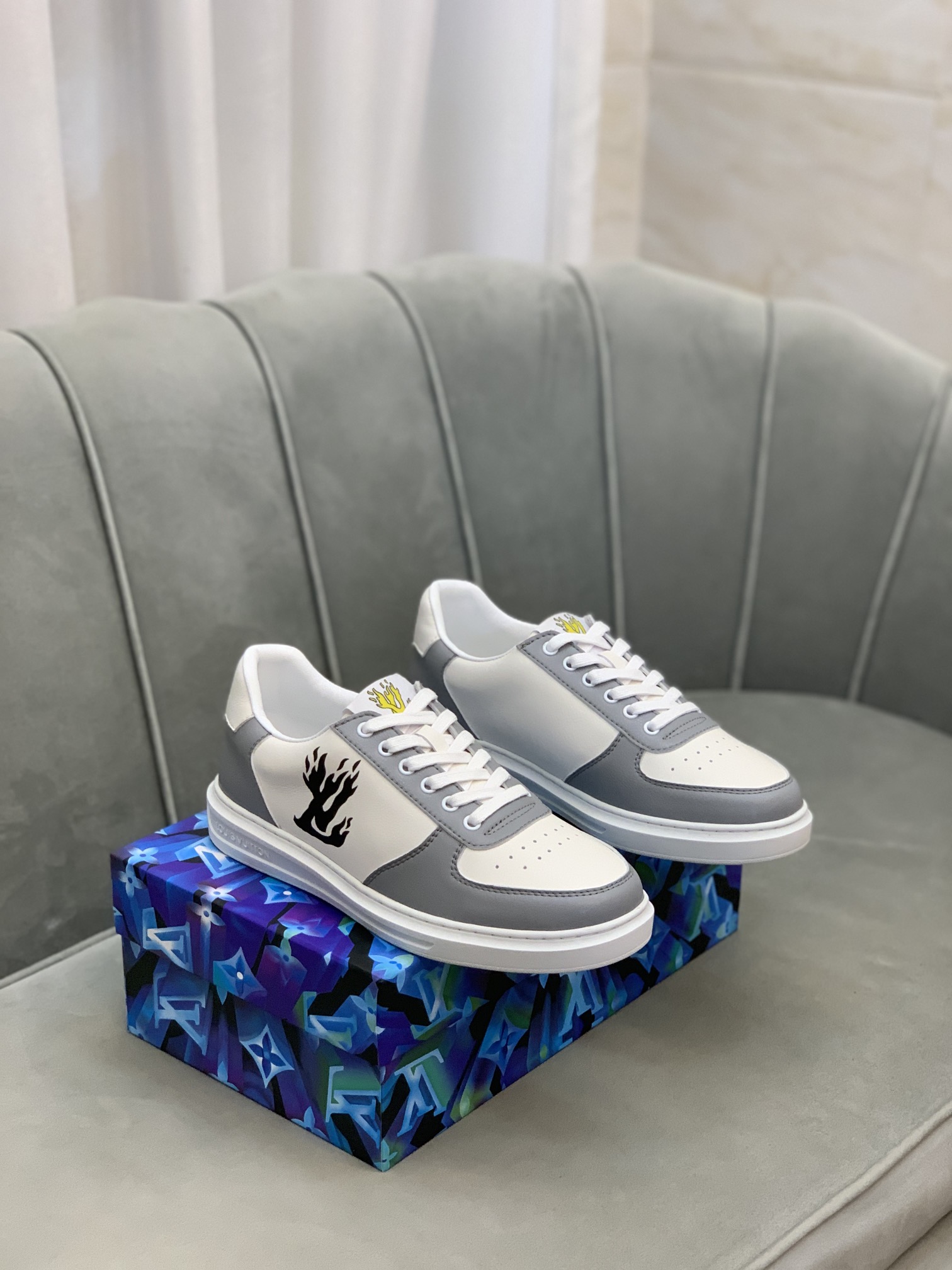 Louis Vuitton Low Top sneaker 6 - vstockx