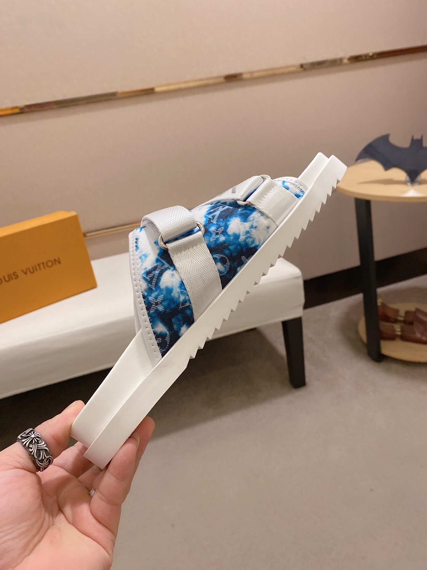 Louis Vuitton Honolulu Sneaker 7 - vstockx