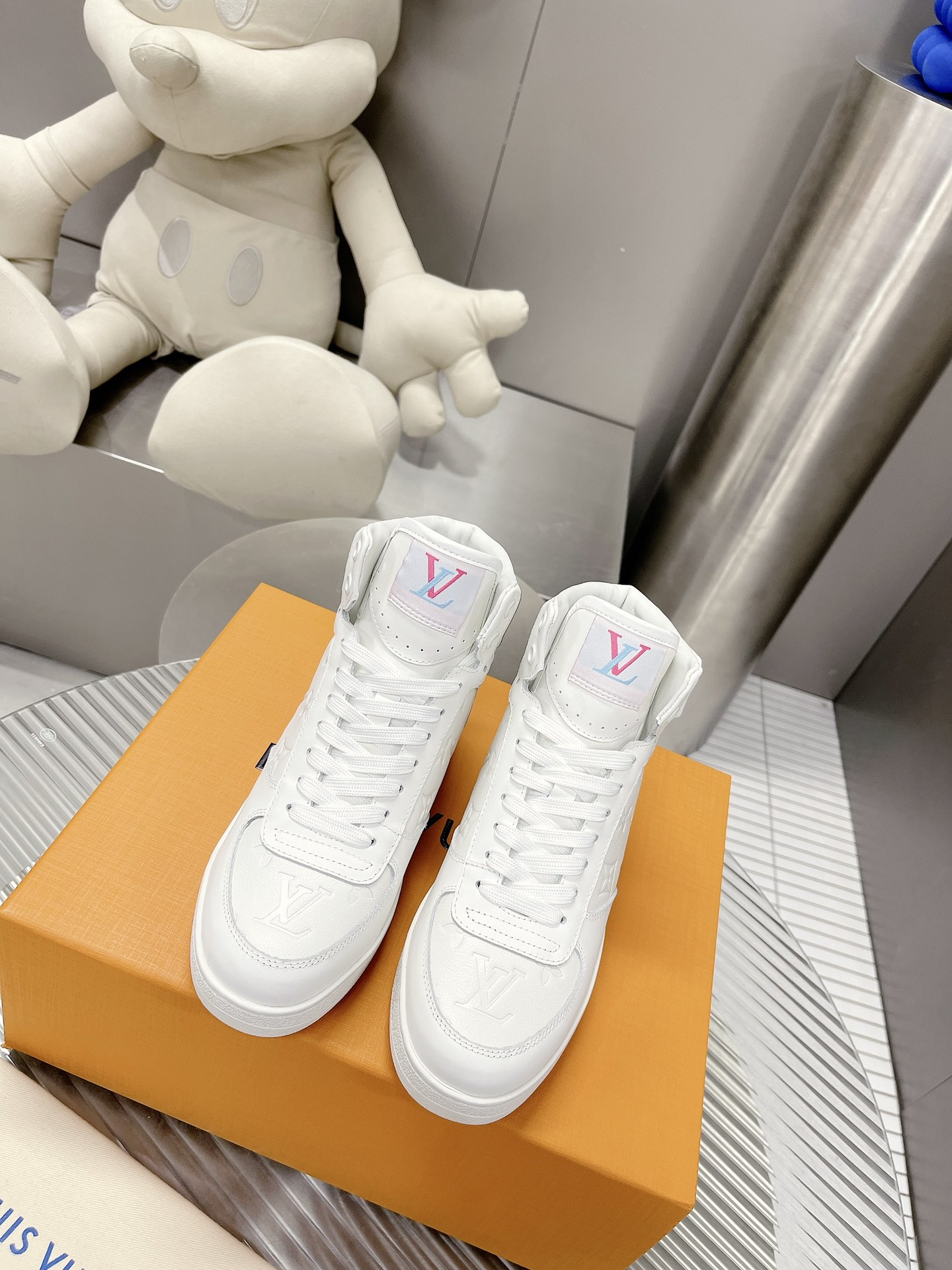 Louis Vuitton RIVOLI TRAINER BOOTS SNEAKER 11 - vstockx