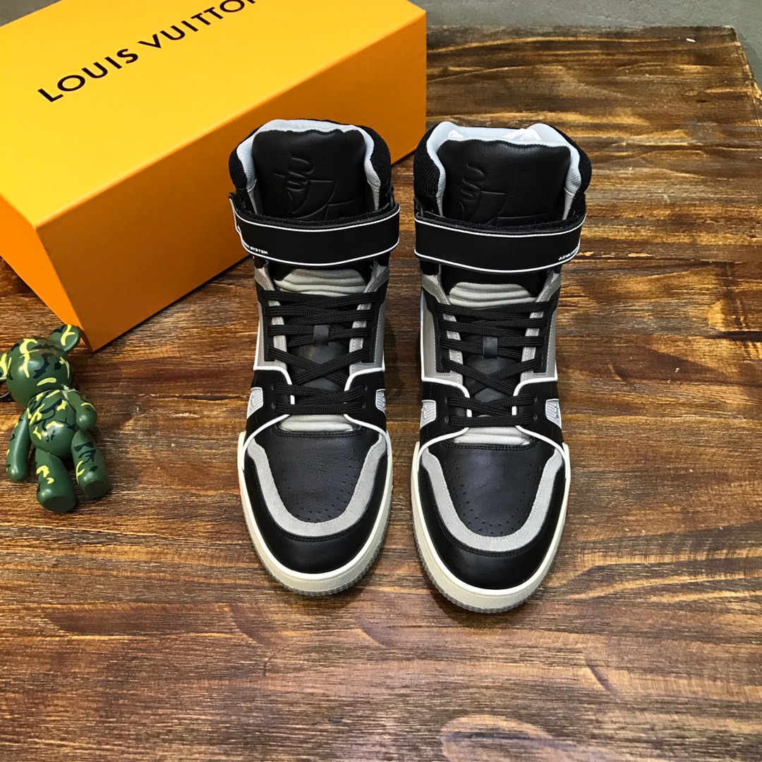 Louis Vuitton Trainer Sneakers 25 - vstockx