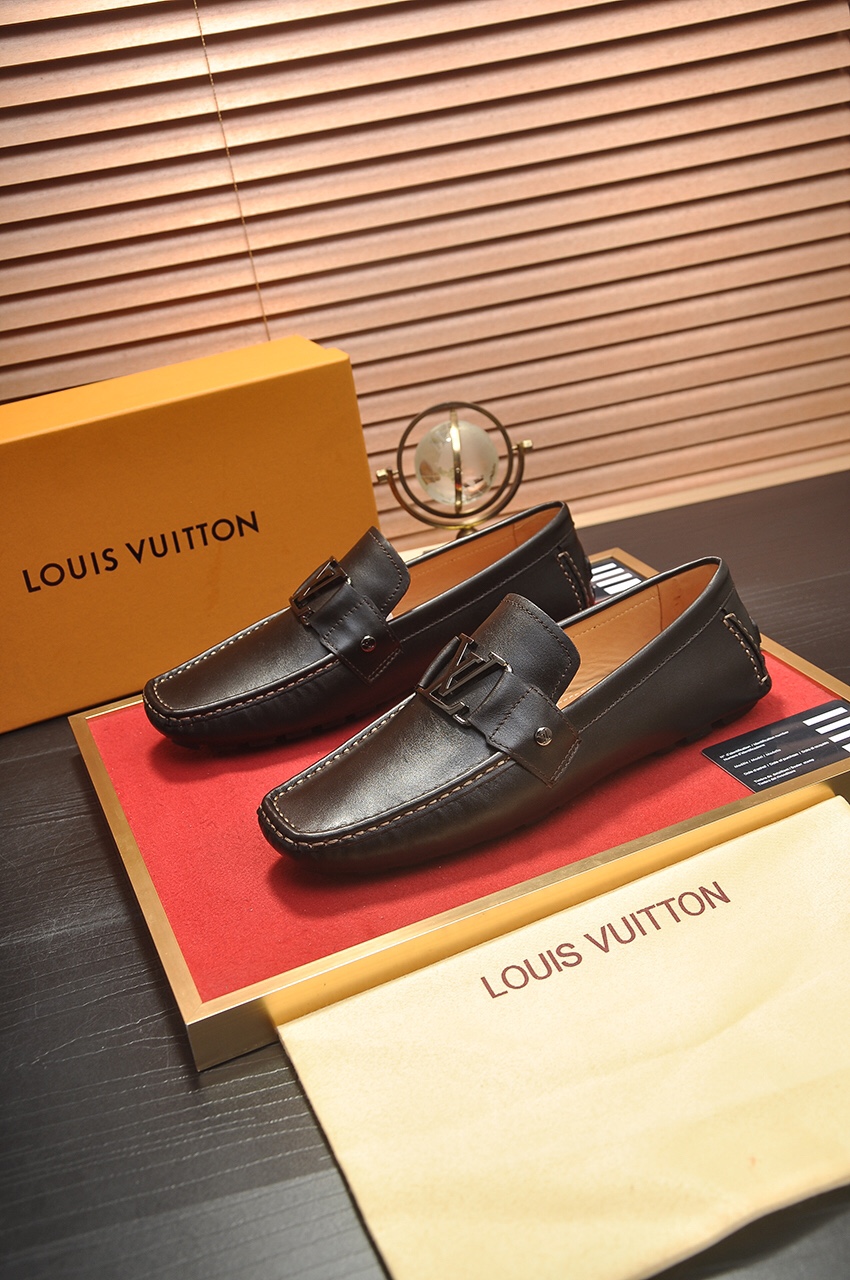 Louis Vuitton Leather Boots 31 - vstockx