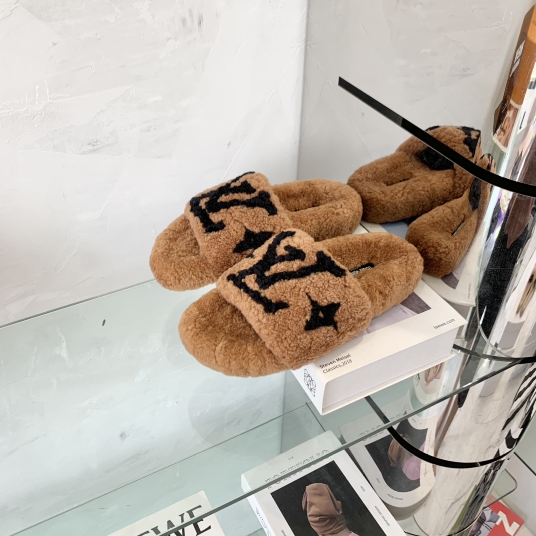 Louis Vuitton GLORIA FLAT LOAFERS WOMEN 12 - vstockx