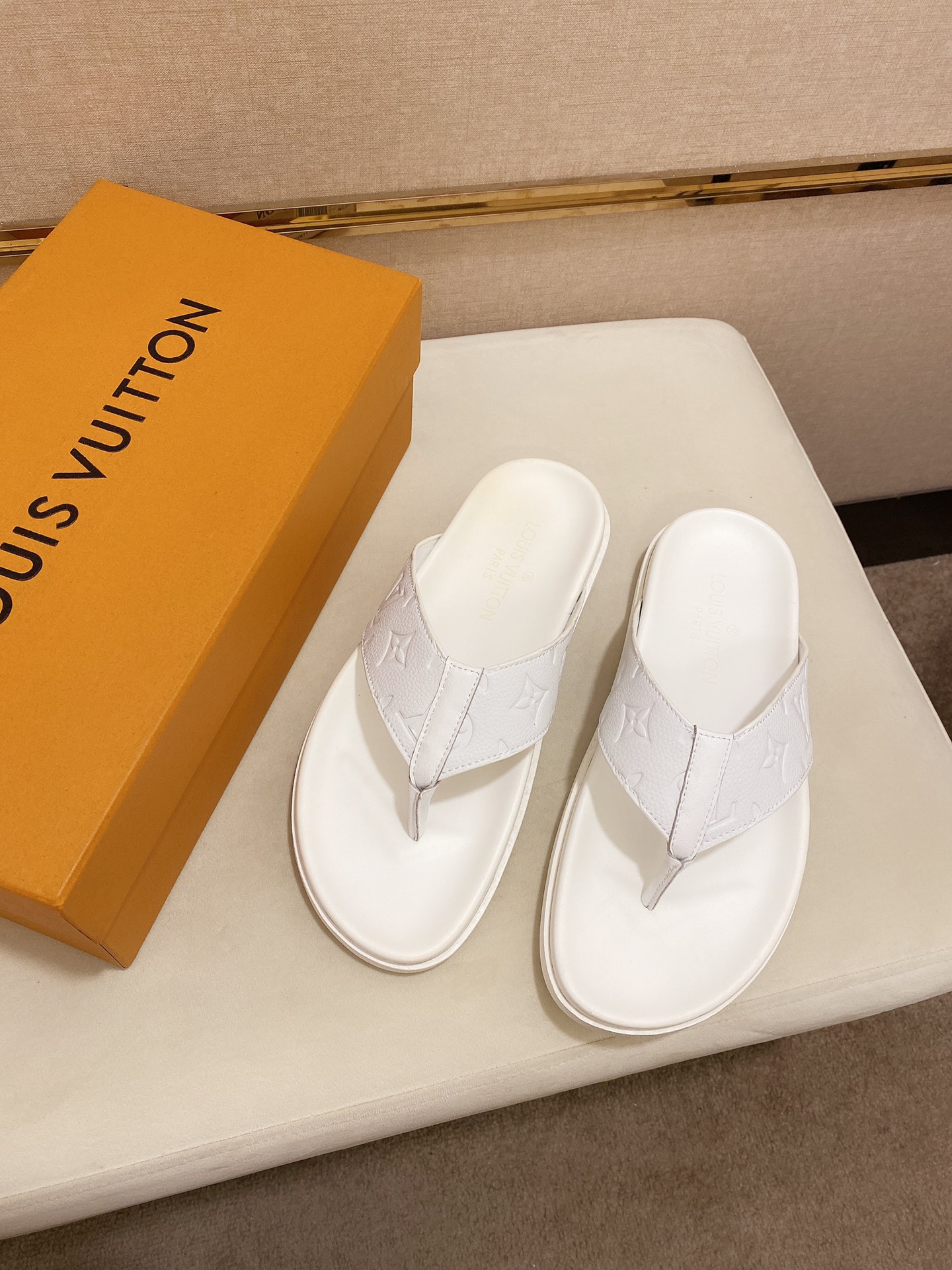 Louis Vuitton Slipper 11 - vstockx