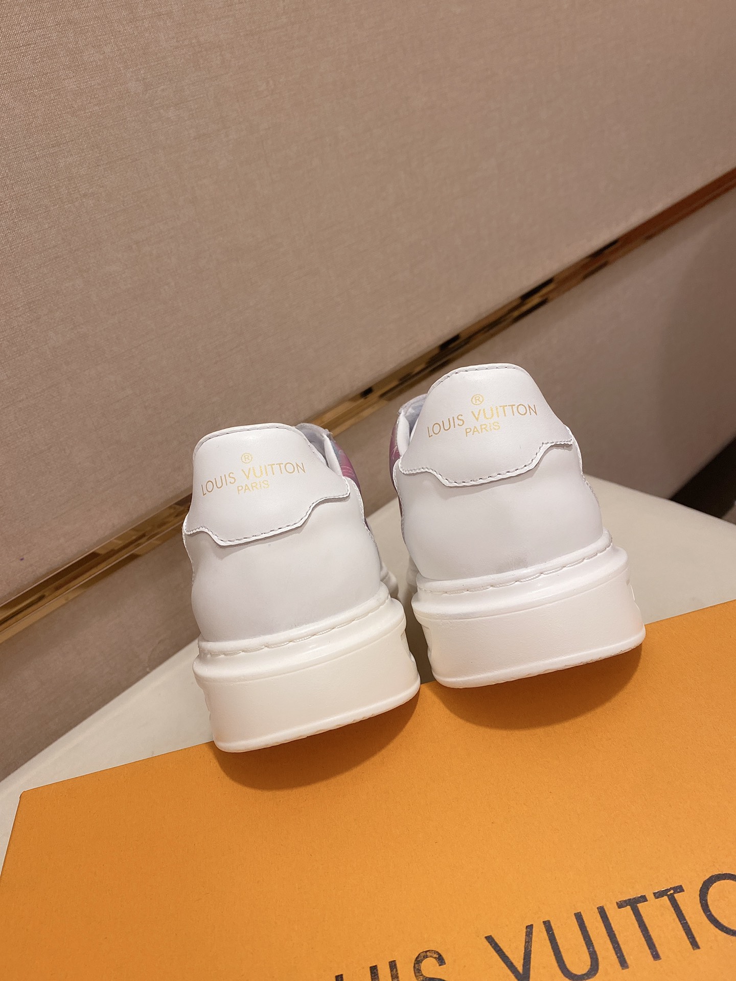 Louis Vuitton Low Top sneaker 116 - vstockx