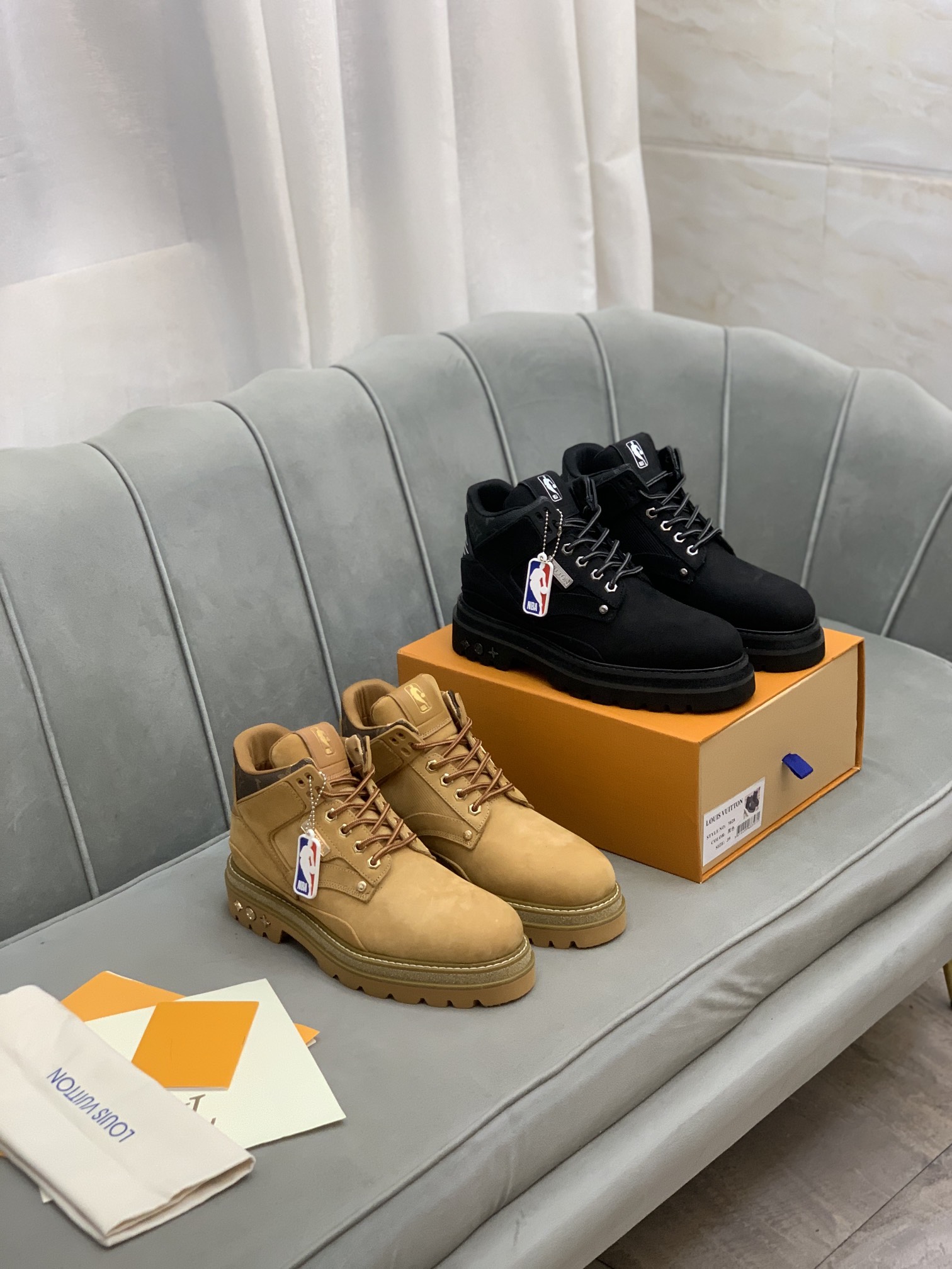 Louis Vuitton 1a8jtx Oberkampf Ankle Boots/Booties 2 - vstockx