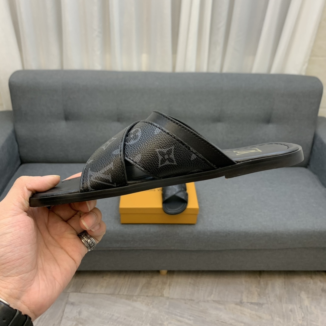 Louis Vuitton Slipper 137 - vstockx