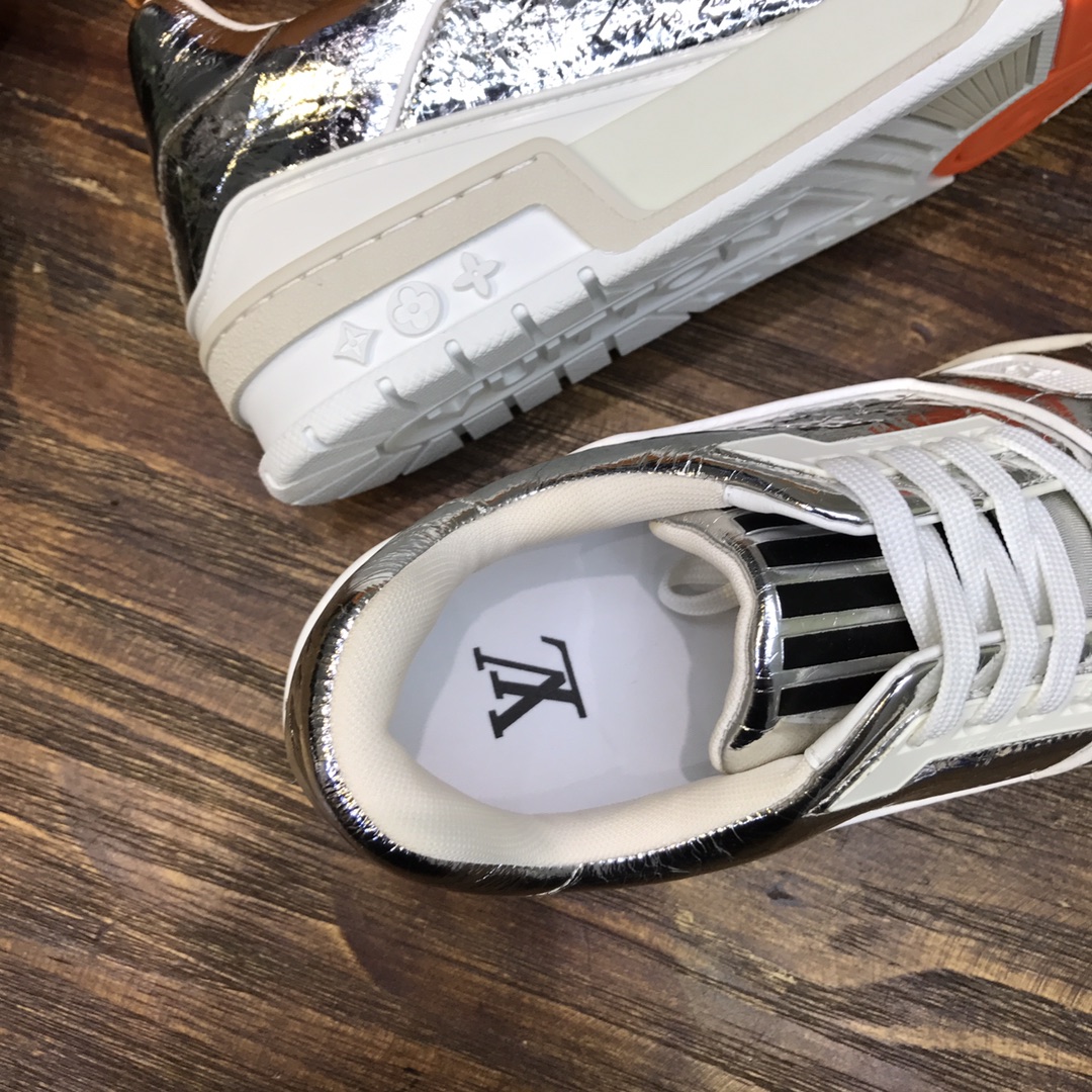 Louis Vuitton Trainer Sneakers 32 - vstockx