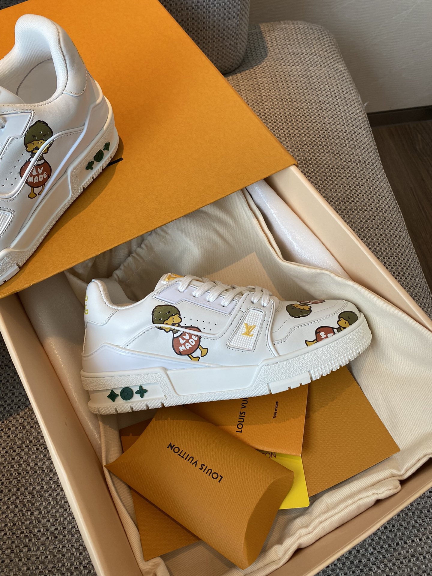 Louis Vuitton LV TRAINERS SNEAKER 9 - vstockx