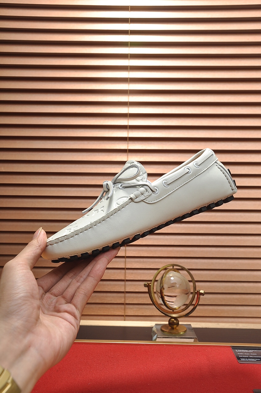 Louis Vuitton Leather Boots 20 - vstockx