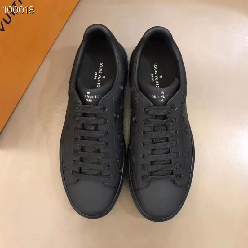 Louis Vuitton Low Top sneaker 31 - vstockx