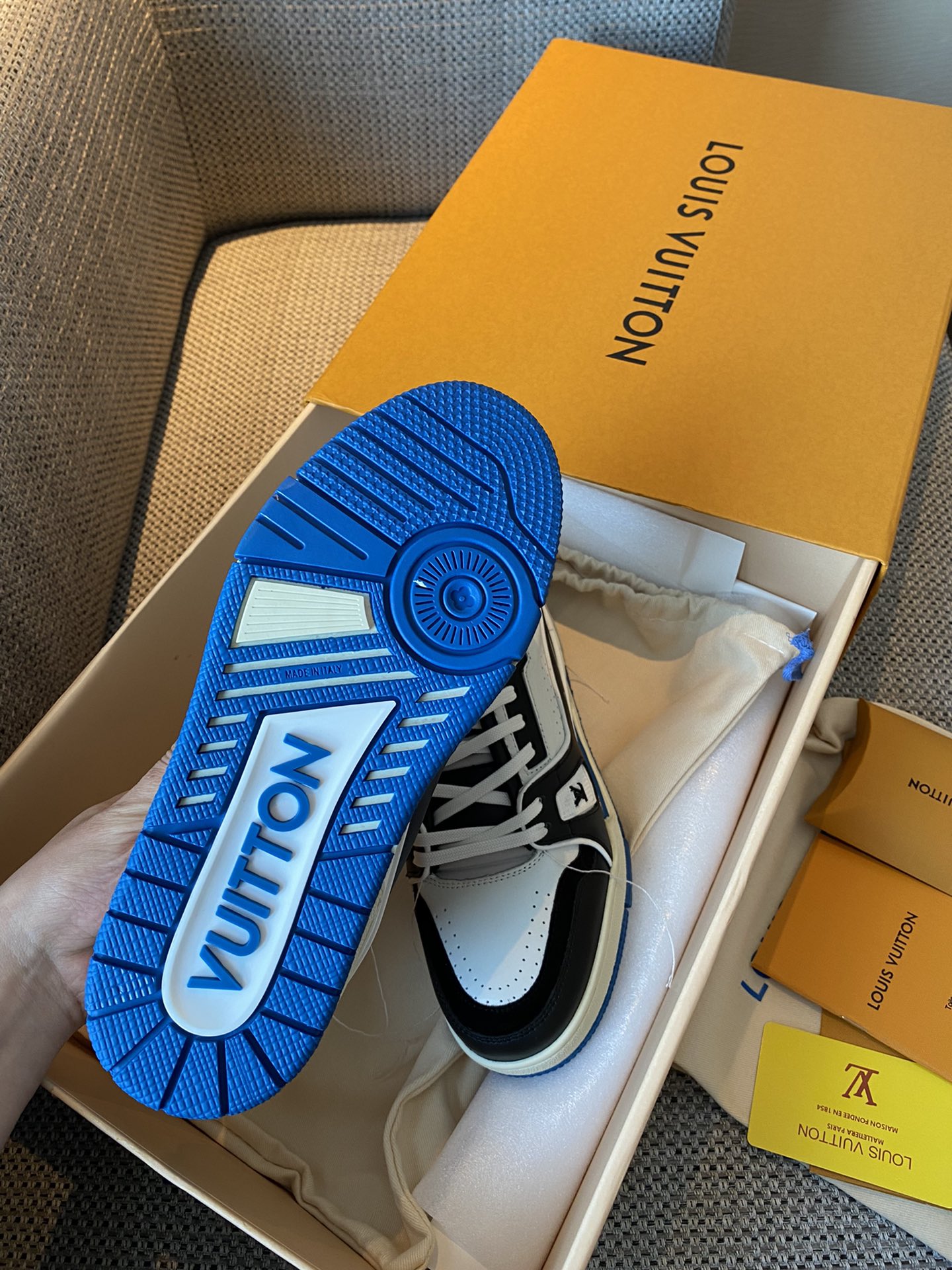 Louis Vuitton LV TRAINERS SNEAKER 9 - vstockx