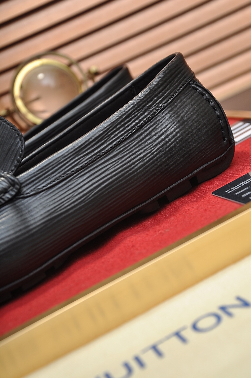 Louis Vuitton Leather Boots 1 - vstockx