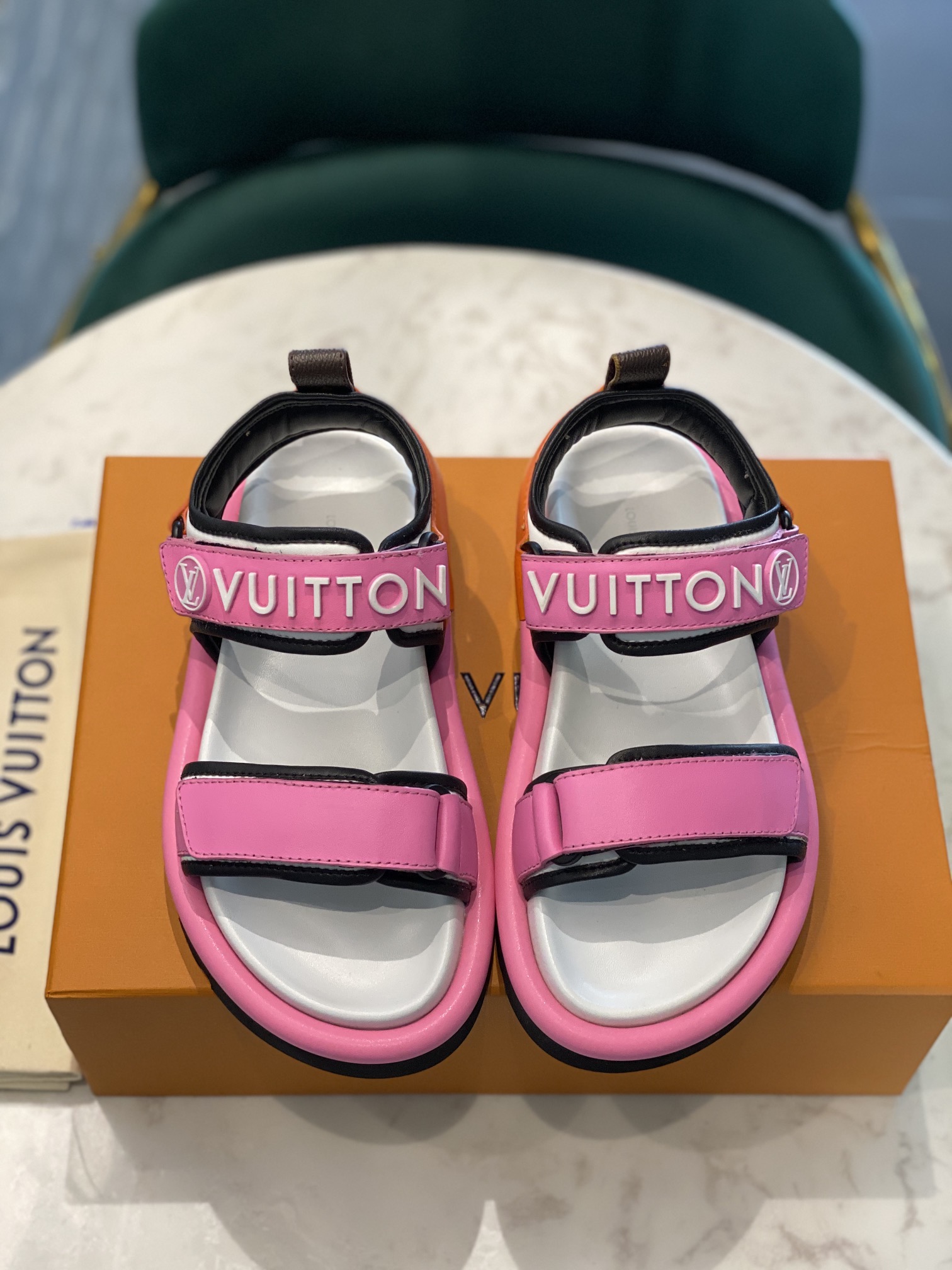Louis Vuitton PASEO FLAT COMFORT SANDALS WOMEN 9 - vstockx