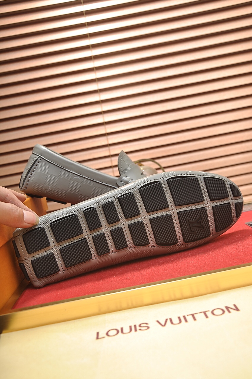 Louis Vuitton Leather Boots 34 - vstockx