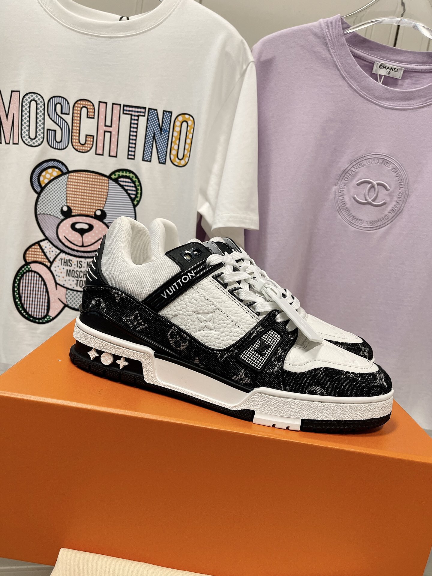 Louis Vuitton LV TRAINERS SNEAKER 2 - vstockx