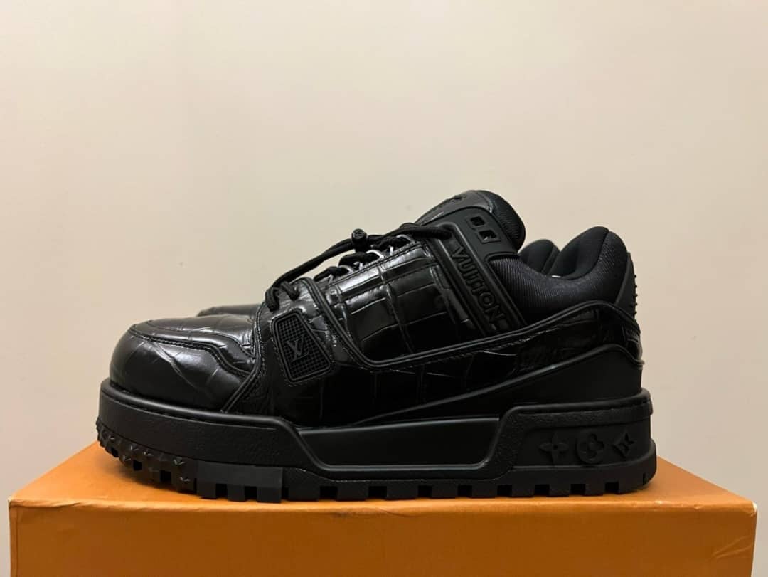 Louis Vuitton LV Trainer Maxi Sneaker Black - vstockx