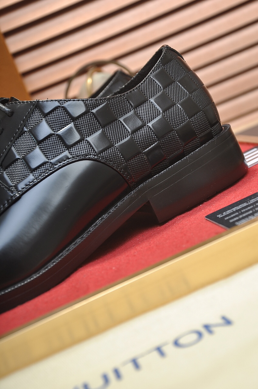 Louis Vuitton Leather Boots 45 - vstockx